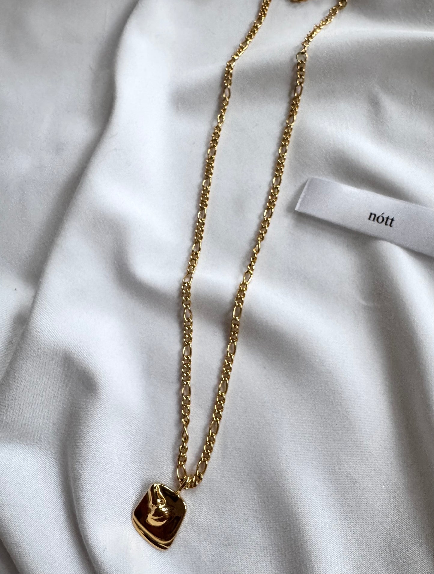 Gold Lips Necklace